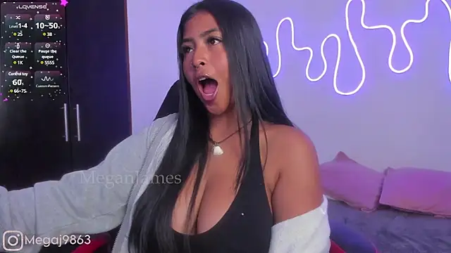 Snapshot of meganjames1 chatting on January 2025 04:39:01 PM meganjames1 online show from January 2025 04:39:01 PM