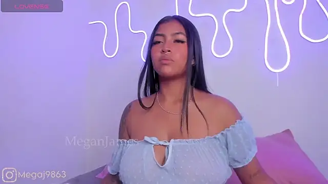 Snapshot of meganjames1 chatting on February 2025 12:15:02 PM meganjames1 online show from February 2025 12:15:02 PM