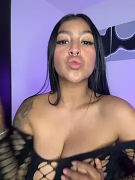 Snapshot of meganjames1 chatting on November 2025 12:11:01 AM meganjames1 online show from November 2025 12:11:01 AM