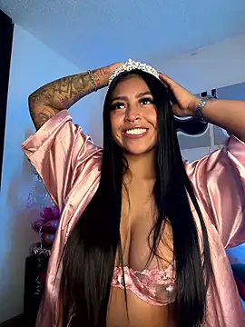 Snapshot of meganjames1 chatting on January 2026 12:18:01 PM meganjames1 online show from January 2026 12:18:01 PM