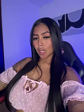 Snapshot of meganjames1 chatting on February 2026 12:07:01 AM meganjames1 online show from February 2026 12:07:01 AM