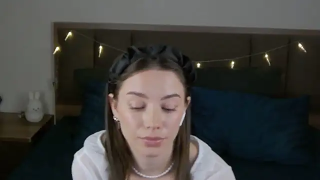 Snapshot of sinthiaroze chatting on March 2025 05:56:02 PM sinthiaroze online show from March 2025 05:56:02 PM