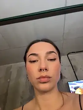 Snapshot of sinthiaroze chatting on November 2025 08:00:01 PM sinthiaroze online show from November 2025 08:00:01 PM