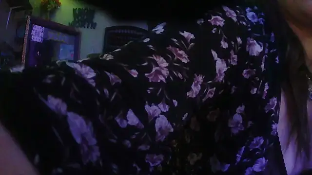 Snapshot of spunlikecottoncandy chatting on March 2026 07:23:01 AM spunlikecottoncandy online show from March 2026 07:23:01 AM