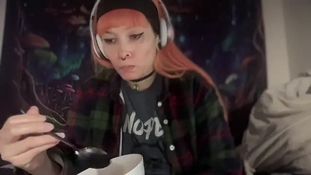 FRRANNKIE online show from December 2025 02:02:02 PM