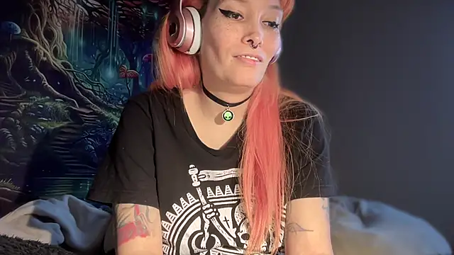 FRRANNKIE online show from December 2025 04:48:01 PM