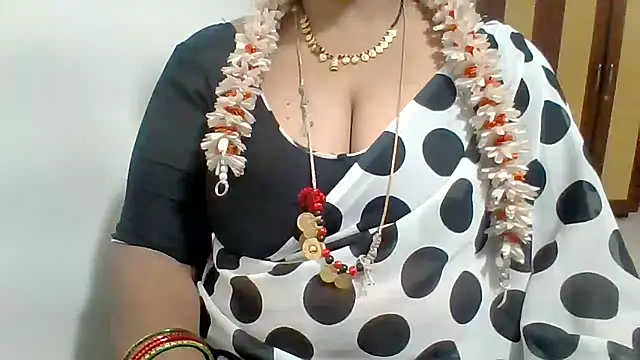 Snapshot of archanatelugu9 chatting on July 2026 07:16:02 PM archanatelugu9 online show from July 2026 07:16:02 PM
