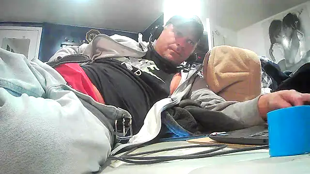 JRock69nKzoo online show from March 2026 11:27:02 PM