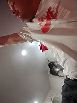 JRock69nKzoo online show from April 2026 08:39:01 PM