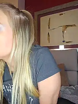 Snapshot of TARA-FUN chatting on February 2025 09:59:01 PM TARA-FUN online show from February 2025 09:59:01 PM