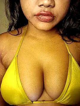 Snapshot of Hotlisa chatting on December 2025 05:04:02 AM Hotlisa online show from December 2025 05:04:02 AM