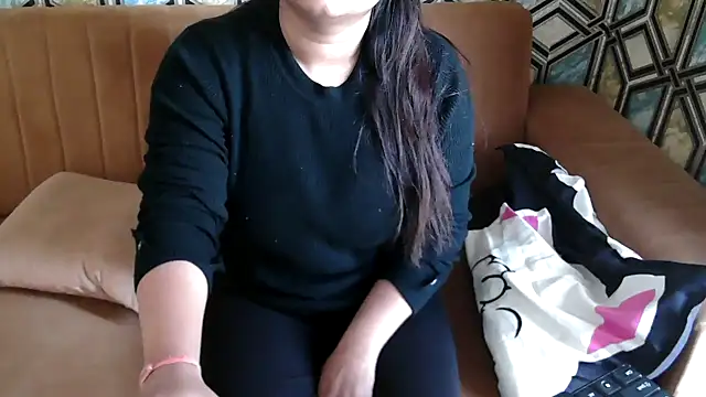 Snapshot of shivi_moto chatting on February 2025 06:39:01 AM shivi moto online show from February 2025 06:39:01 AM