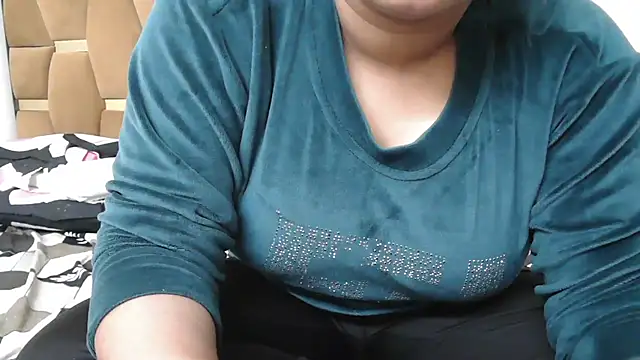 Snapshot of shivi_moto chatting on February 2025 03:58:02 AM shivi moto online show from February 2025 03:58:02 AM