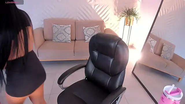 Snapshot of MileyCruz_ chatting on March 2025 07:27:01 PM MileyCruz online show from March 2025 07:27:01 PM