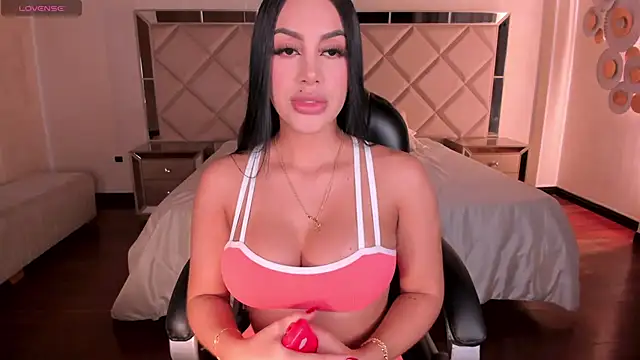 Snapshot of MileyCruz_ chatting on March 2025 03:30:02 AM MileyCruz online show from March 2025 03:30:02 AM