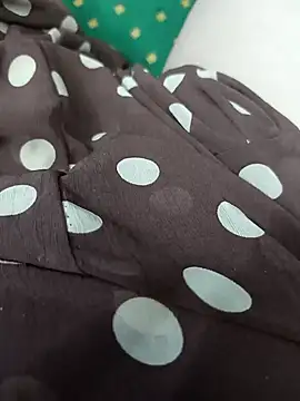 Snapshot of Sexybomb33 chatting on January 2025 03:29:02 AM Sexybomb33 online show from January 2025 03:29:02 AM