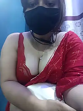 Snapshot of Sexybomb33 chatting on January 2025 08:00:01 PM Sexybomb33 online show from January 2025 08:00:01 PM