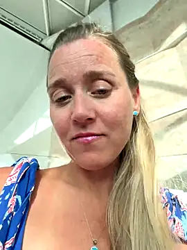 SkyelarSommer online show from September 2025 09:37:01 PM