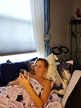 SkyelarSommer online show from October 2025 03:47:02 PM