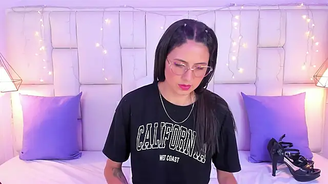 SarahSophia  online show from January 2025 05:59:01 PM