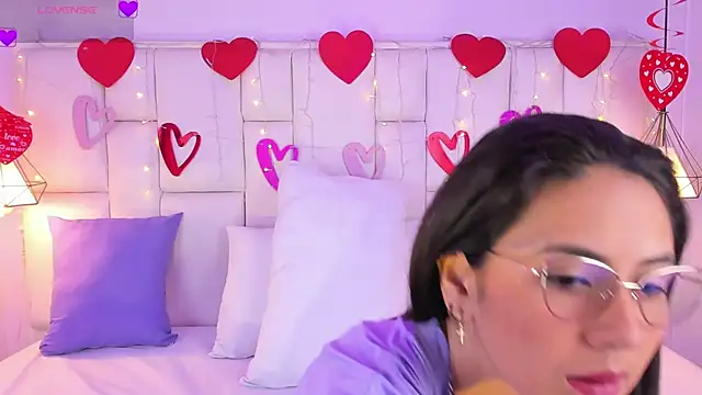 SarahSophia  online show from February 2025 11:33:01 AM