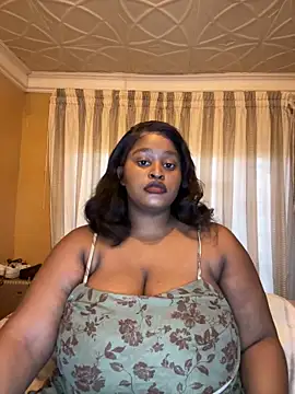 Snapshot of KnockoutBestie chatting on February 2026 04:39:02 PM KnockoutBestie online show from February 2026 04:39:02 PM