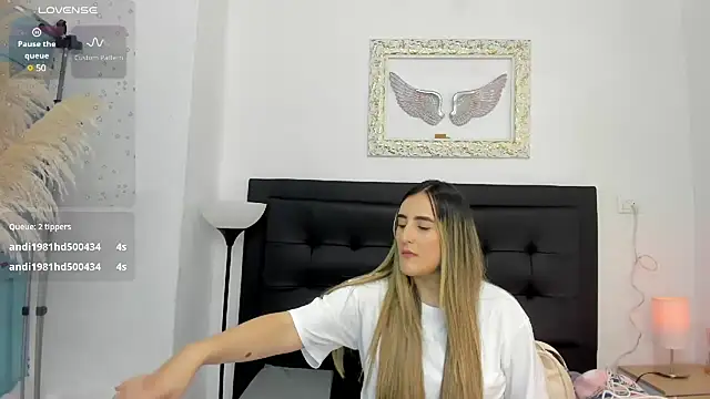 Hanna86 online show from February 2025 07:38:01 PM