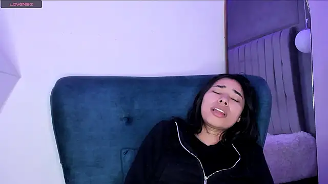 Snapshot of AmyOlimpo chatting on January 2025 04:39:02 AM AmyOlimpo online show from January 2025 04:39:02 AM