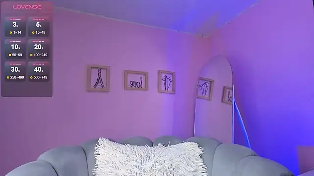 Snapshot of AmyOlimpo chatting on February 2025 03:50:01 AM AmyOlimpo online show from February 2025 03:50:01 AM