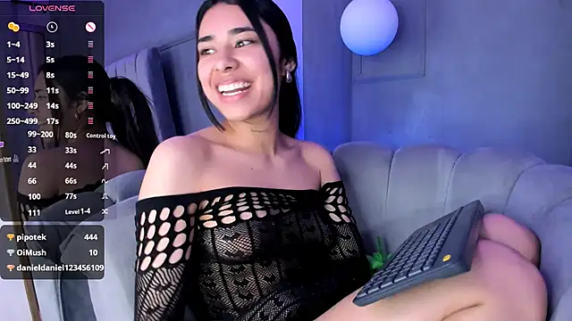 Snapshot of AmyOlimpo chatting on March 2025 08:09:02 AM AmyOlimpo online show from March 2025 08:09:02 AM