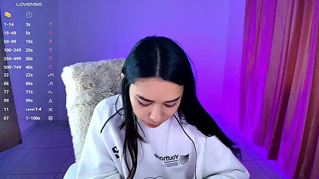 Snapshot of AmyOlimpo chatting on October 2025 03:48:01 AM AmyOlimpo online show from October 2025 03:48:01 AM