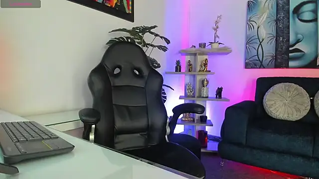 NebetColin online show from September 2025 11:44:01 AM