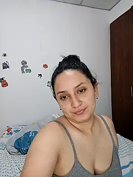 Angeelus2 online show from April 2026 01:05:02 PM