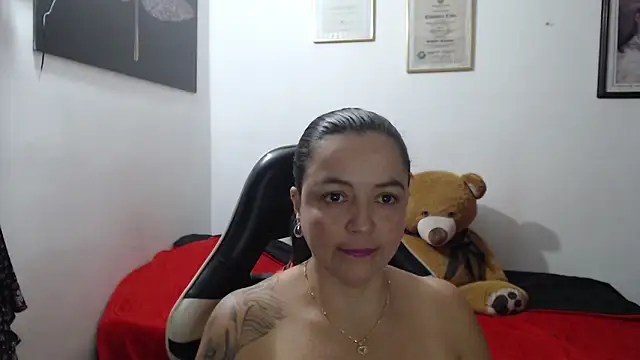 katty lorens online show from May 2026 11:25:02 PM