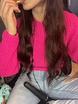 LaPetitechienne1 online show from January 2025 02:07:02 PM