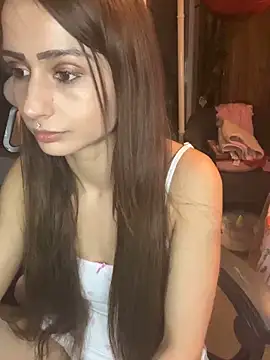 LaPetitechienne1 online show from February 2025 04:14:02 PM