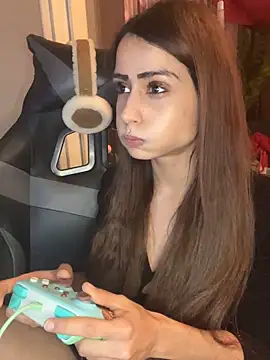 LaPetitechienne1 online show from February 2025 11:44:01 PM