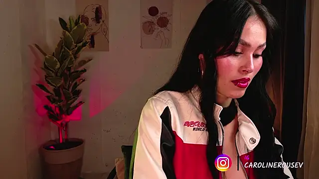 carolinerousev online show from February 2026 08:07:01 PM