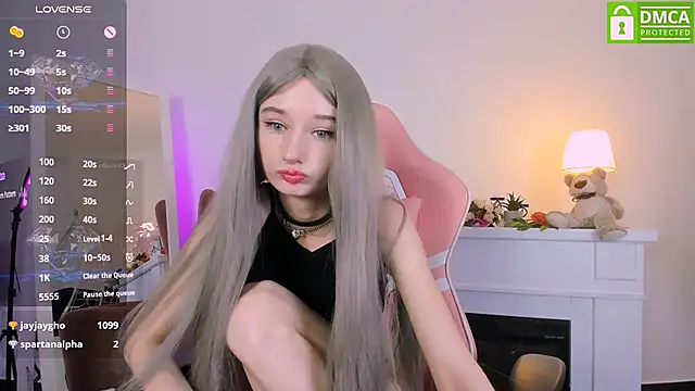 Katia Kim online show from February 2025 09:22:02 AM