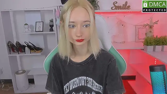 Katia Kim online show from October 2025 05:38:02 AM