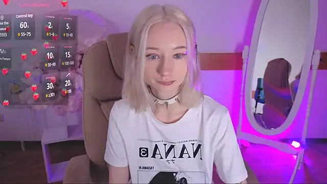 Katia Kim online show from November 2025 06:12:01 AM