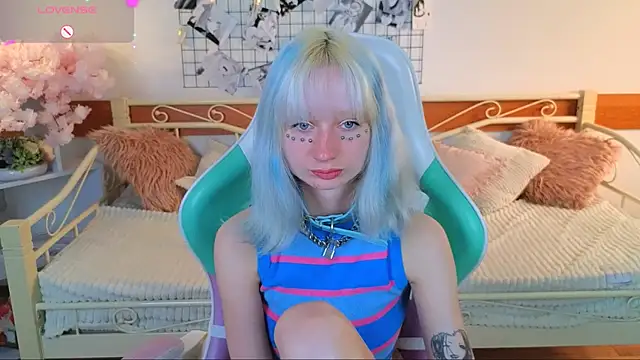 Katia Kim online show from April 2026 05:21:01 AM