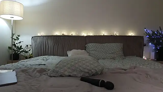 Snapshot of PassionAnn chatting on January 2025 10:57:01 PM PassionAnn online show from January 2025 10:57:01 PM