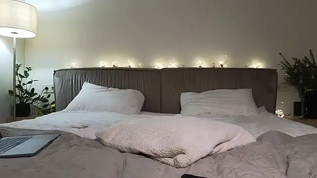 Snapshot of PassionAnn chatting on January 2025 11:16:01 PM PassionAnn online show from January 2025 11:16:01 PM