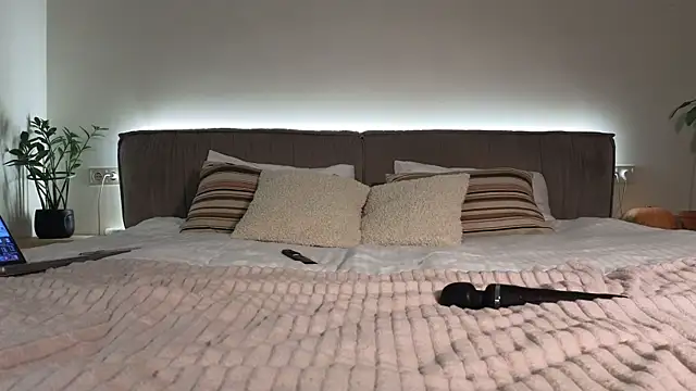 Snapshot of PassionAnn chatting on October 2025 07:01:02 PM PassionAnn online show from October 2025 07:01:02 PM