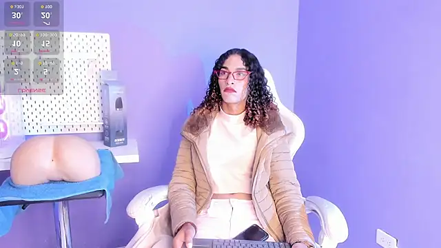 StefanyMiler online show from October 2025 08:29:02 PM