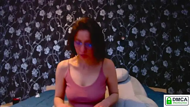 Sophi Cute online show from May 2026 02:35:01 PM