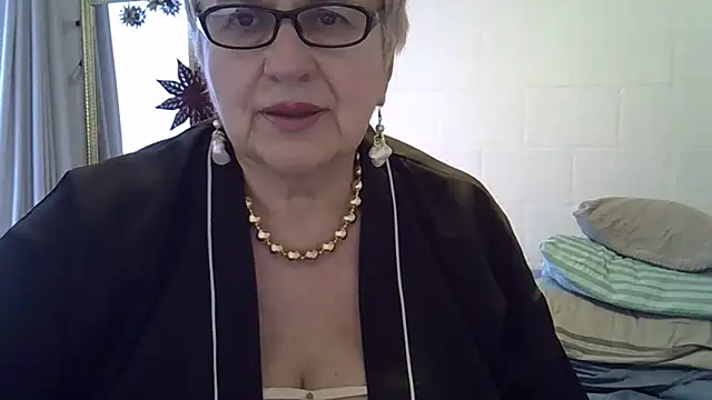 SweetCherry27 online show from February 2026 04:48:01 PM