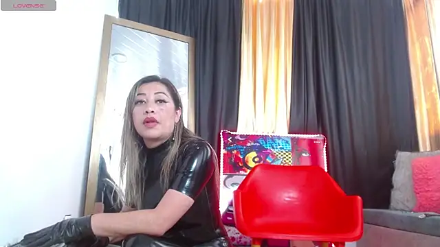 LatexDevil Blondie online show from December 2024 08:01:02 PM