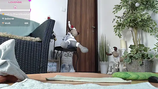 Snapshot of Squirtmania chatting on December 2024 09:06:02 AM Squirtmania online show from December 2024 09:06:02 AM